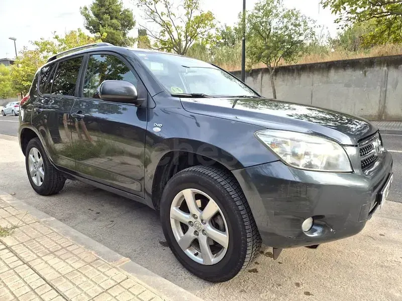 Usado Toyota RAV4 Sol 136 CV (100 kW) 2009 Negro SUV