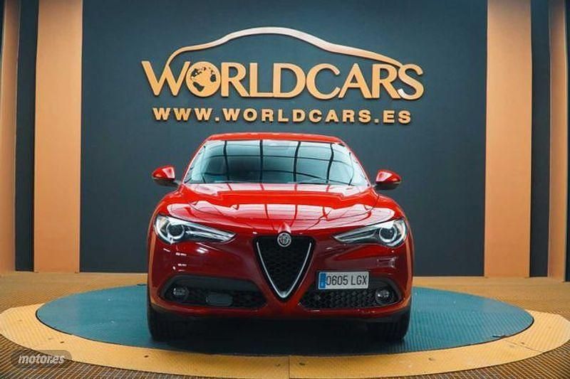 Usado Alfa Romeo Stelvio Executive 209 CV (153 kW) 2020 Rojo SUV