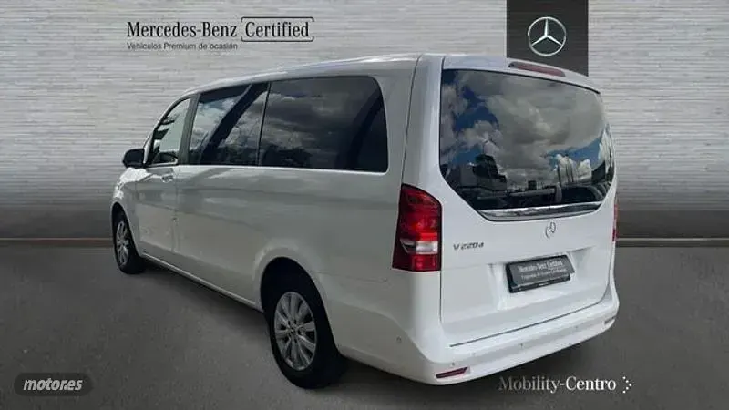 Usado Mercedes V220 163 CV (119 kW) 2024 Blanco Monovolumen