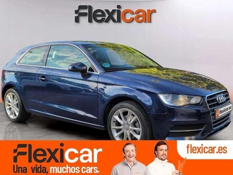 Azul Usado 2015 Audi A3 Attraction Utilitario | 11.290 € (Super precio) - Imagen 1/4