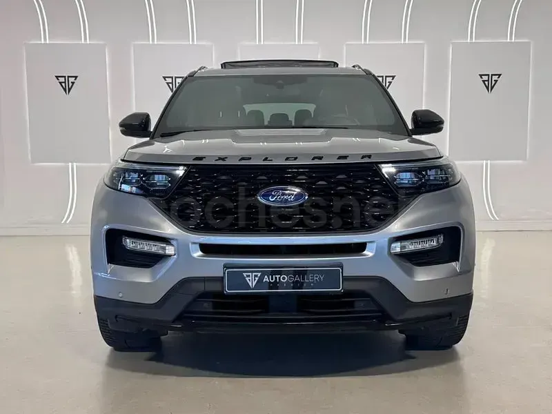 Usado Ford Explorer ST-Line 450 CV (330 kW) 2020 Gris / plata SUV