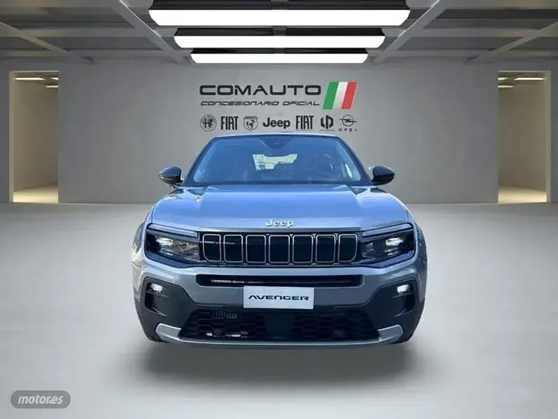Nuevo Jeep Avenger Summit 100 CV (73 kW) 2026 Gris SUV