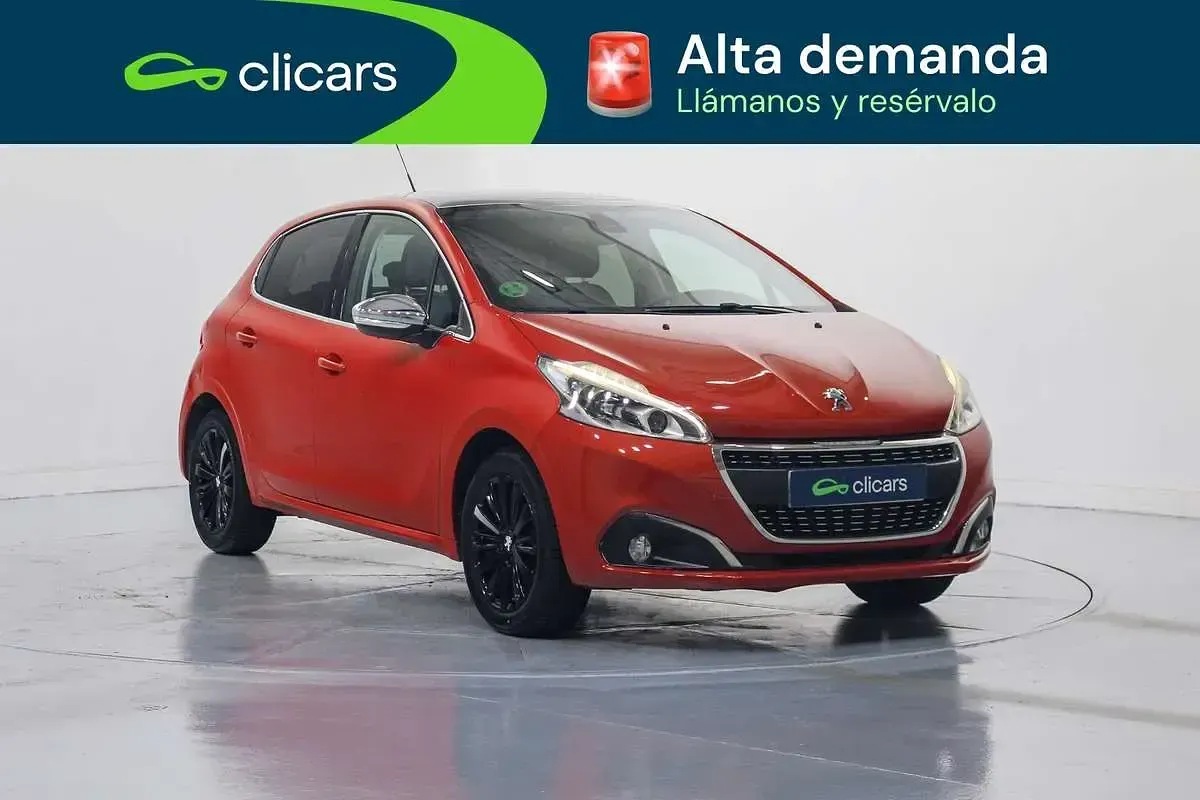 Usado Peugeot 208 Allure 110 CV (80 kW) 2016 Naranja Utilitario