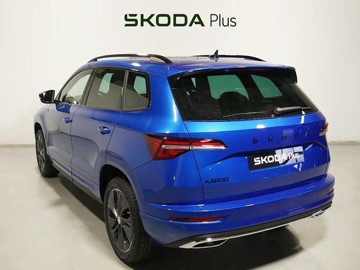 Azul Nuevo 2025 Skoda Karoq SportLine SUV | 34.800 € (Un poco caro) - Imagen 1/4