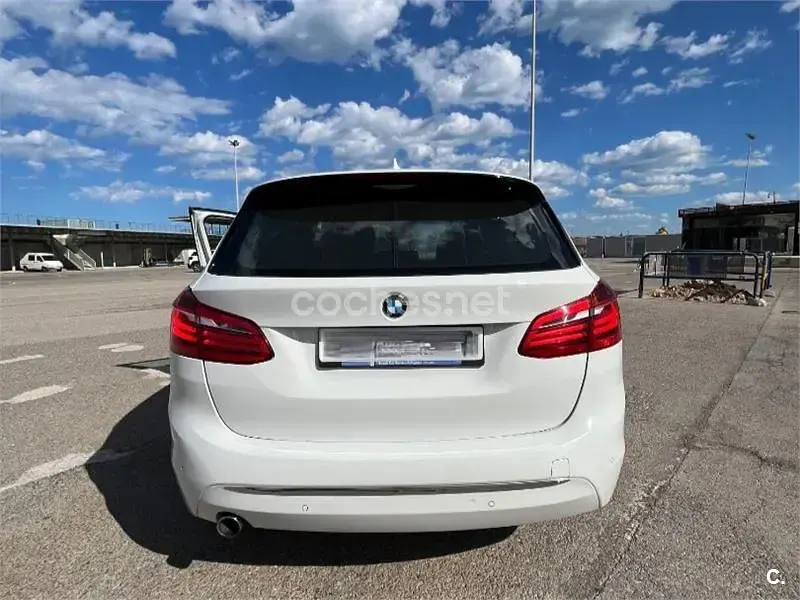 Usado BMW 216 Active Tourer Comfort Edition 116 CV (85 kW) 2016 Blanco Monovolumen