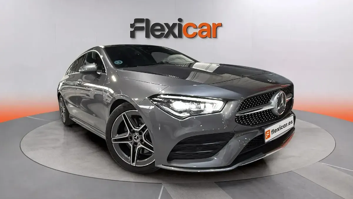 Usado Mercedes CLA200 Shooting Brake 150 CV (110 kW) 2020 Familiar