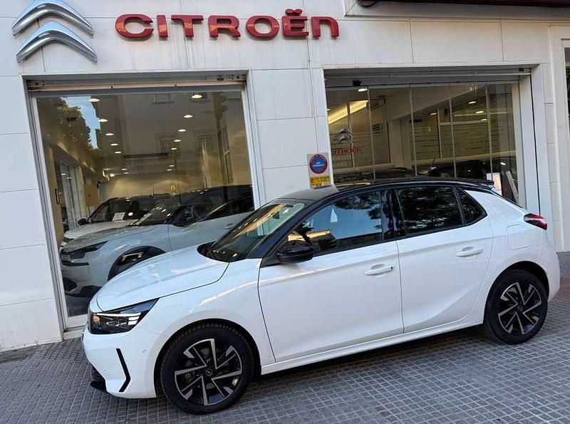 Usado Opel Corsa GS Line 101 CV (74 kW) 2023 Blanco Utilitario