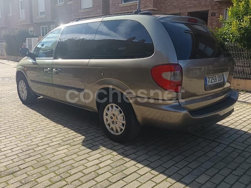 Usado Chrysler Grand Voyager 150 CV (110 kW) 2005 Beige Monovolumen