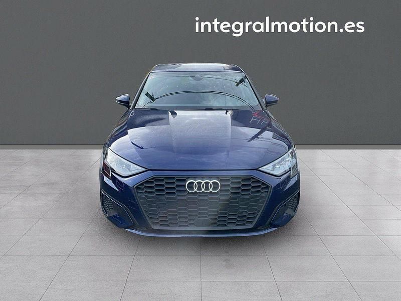 Usado Audi A3 Premium 115 CV (84 kW) 2021 Azul Berlina