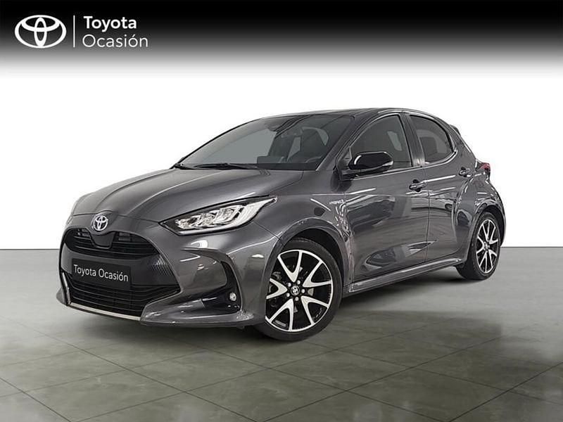 Usado Toyota Yaris Style 116 CV (85 kW) 2021 Gris oscuro Utilitario