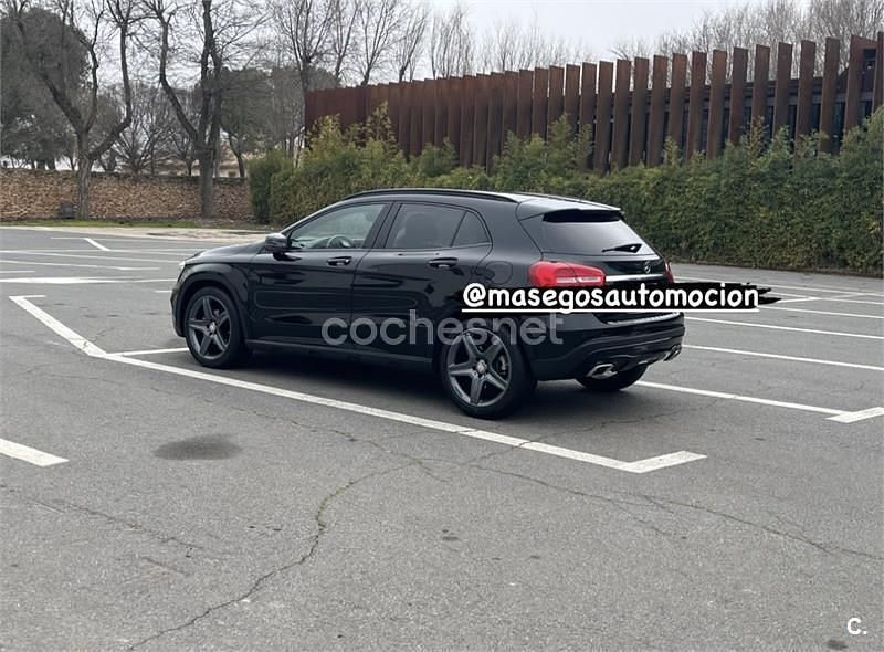 Usado Mercedes GLA200 Urban 136 CV (100 kW) 2014 Negro SUV