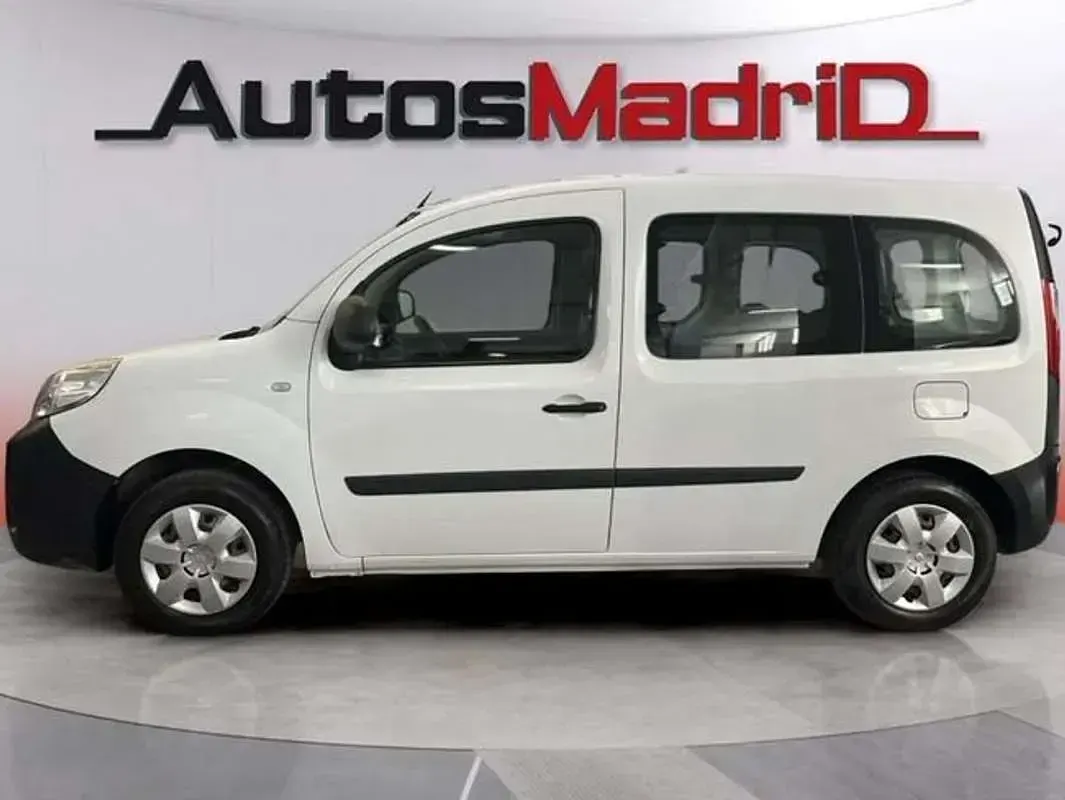 Usado Renault Kangoo 95 CV (69 kW) 2021 Blanco Monovolumen