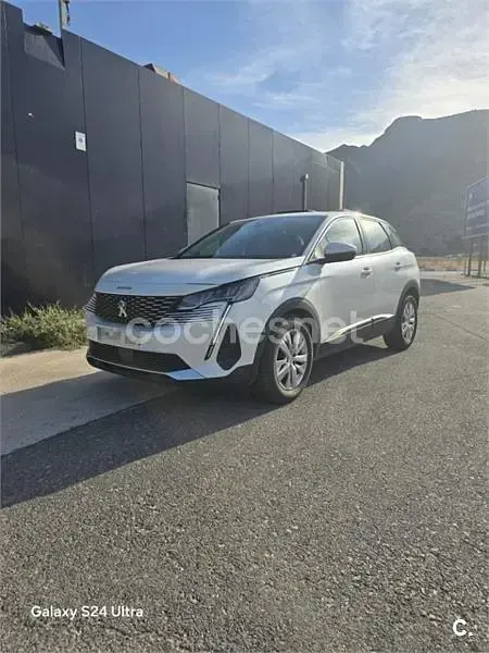 Usado Peugeot 3008 Active 130 CV (95 kW) 2021 Blanco SUV