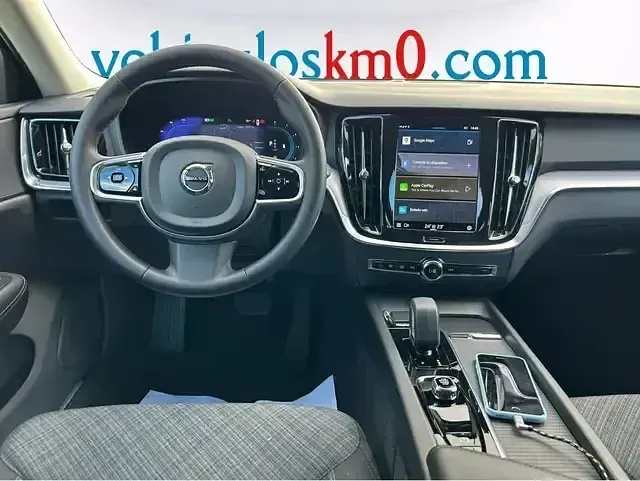 Usado Volvo V60 CC Core 197 CV (144 kW) 2022 Gris Familiar