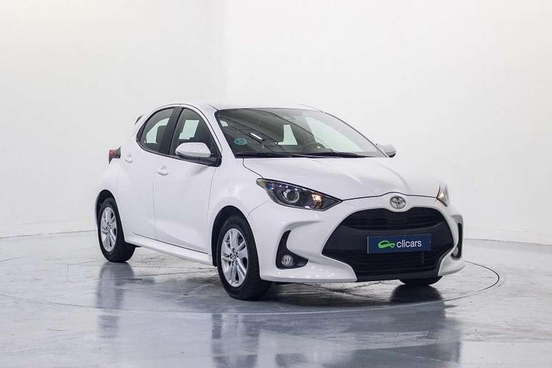 Usado Toyota Yaris Edition 125 CV (91 kW) 2022 Blanco Utilitario