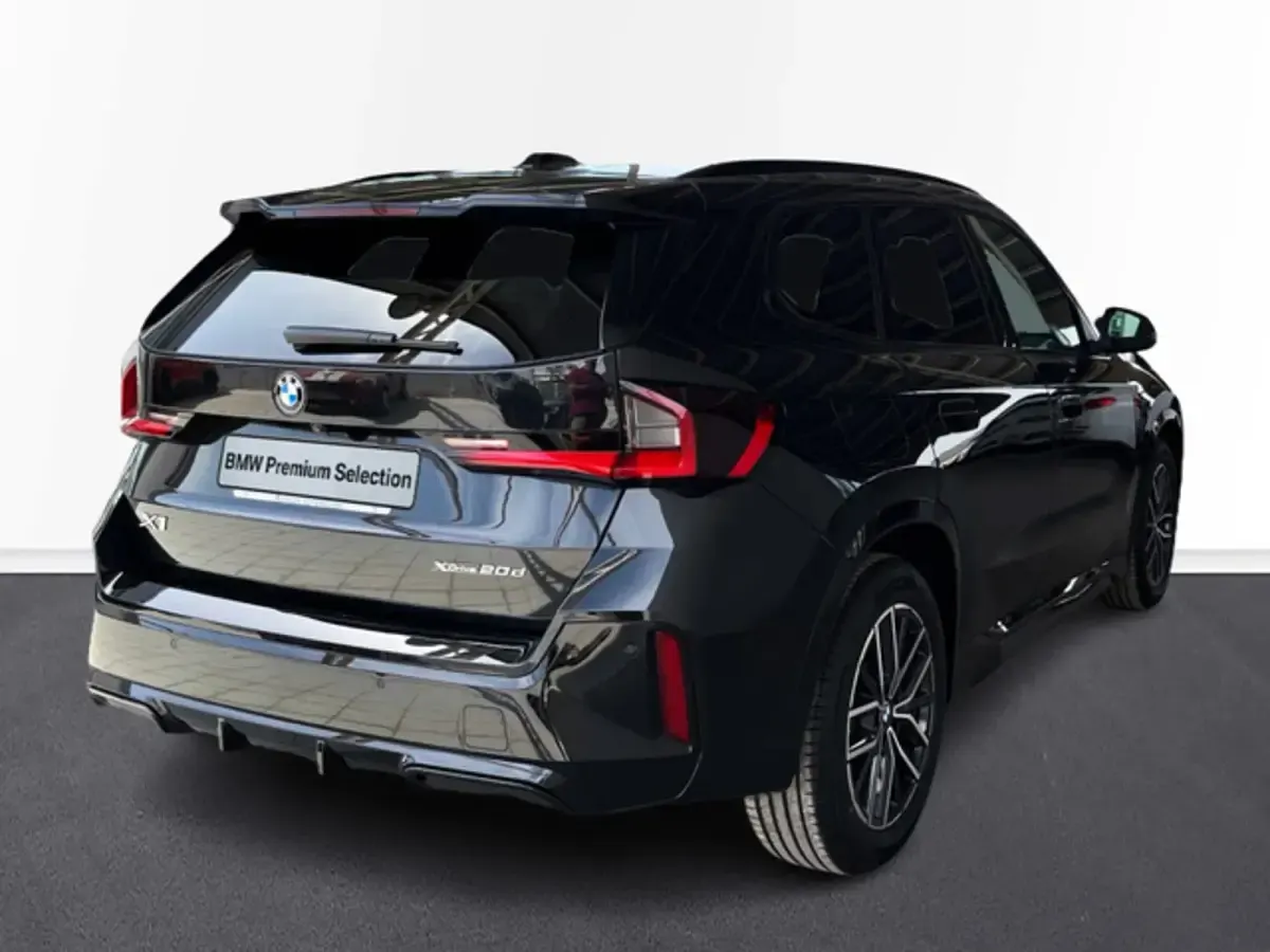 Nuevo BMW 120 Comfort Edition 163 CV (119 kW) 2026 Negro Utilitario