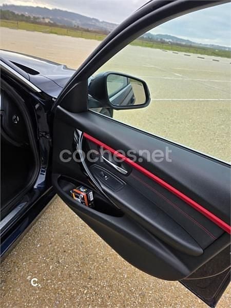 Usado BMW 320 190 CV (139 kW) 2017 Azul Familiar