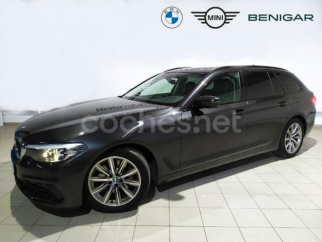 Gris / plata Usado 2018 BMW 530 Shadowline Familiar | 24.900 € (Precio justo) - Imagen 1/4