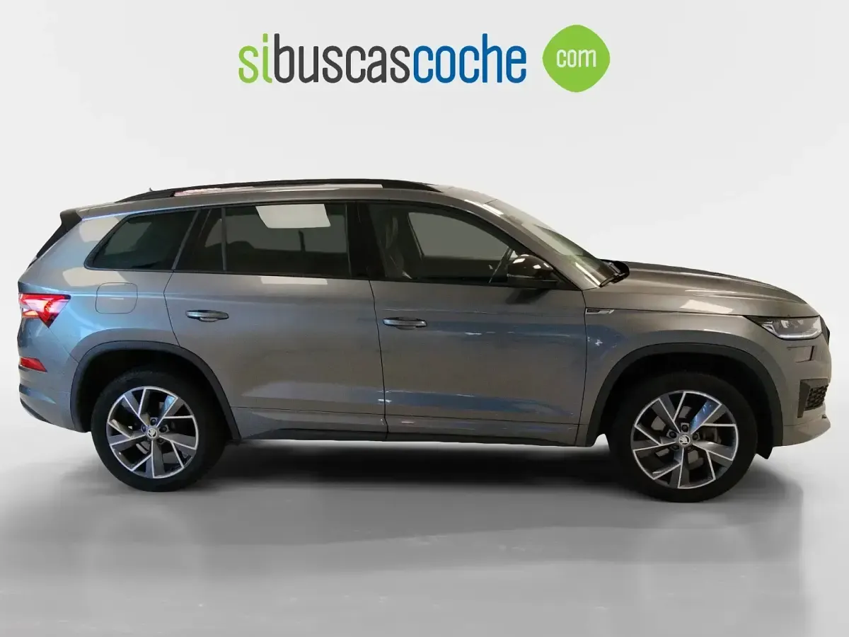 Usado Skoda Kodiaq SportLine 150 CV (110 kW) 2023 Gris/plata SUV