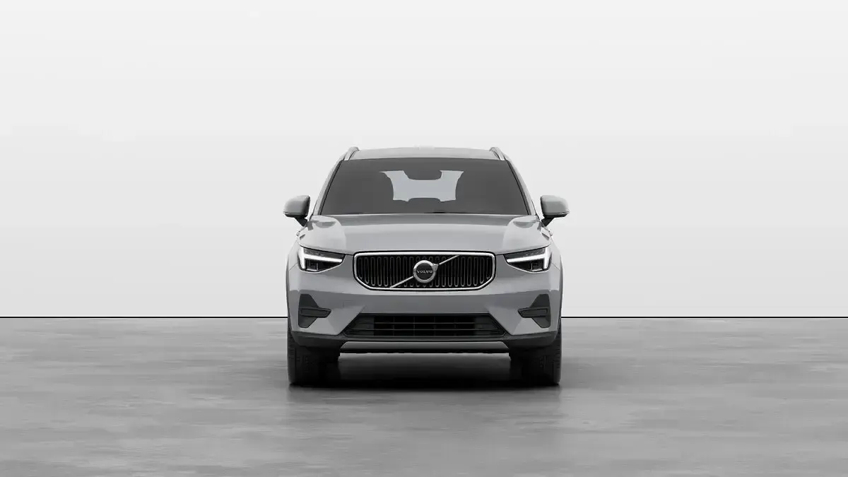 Nuevo Volvo XC40 Core 163 CV (119 kW) 2025 Gris / plata SUV