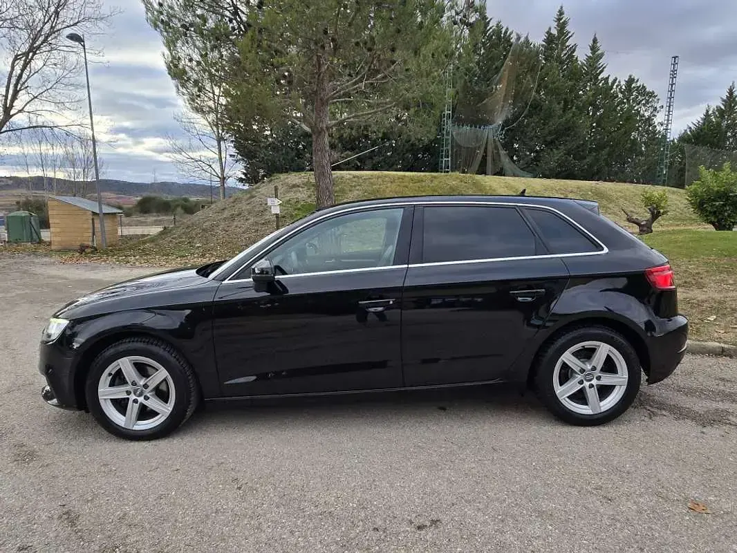 Usado Audi A3 Sportback g-tron Design 131 CV (96 kW) 2020 Negro Utilitario