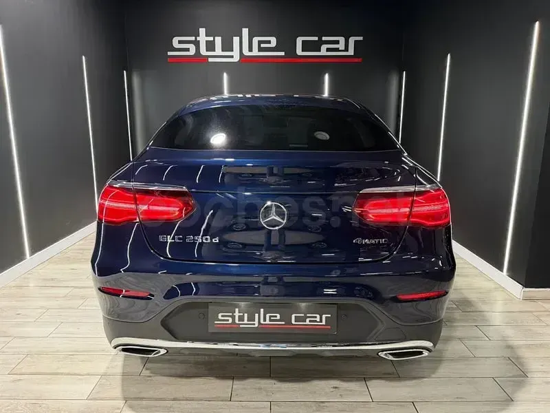 Usado Mercedes GLC250 204 CV (150 kW) 2018 Azul SUV
