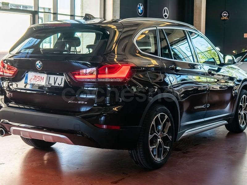 Usado BMW X1 Sport Line 220 CV (161 kW) 2021 Negro SUV