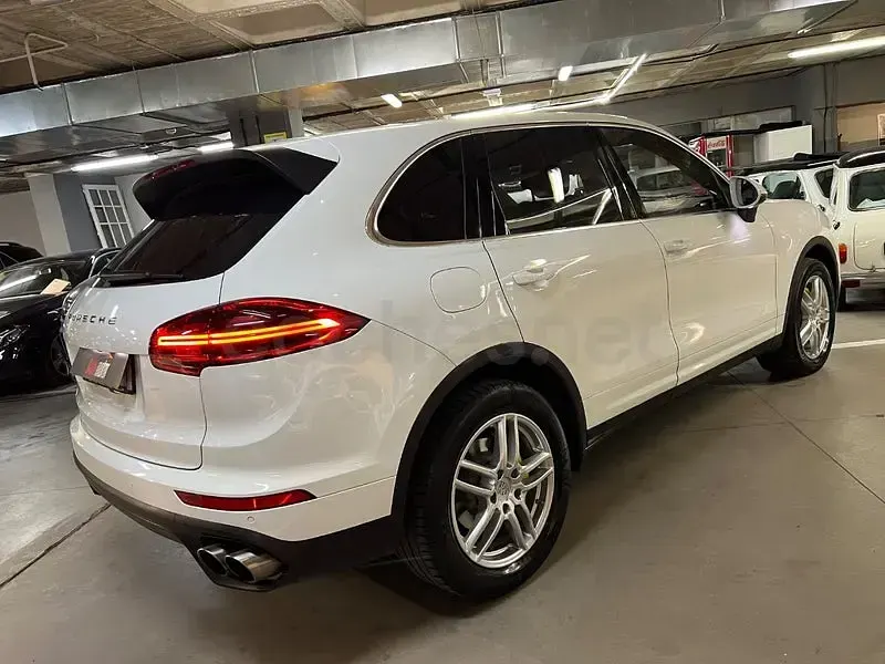 Usado Porsche Cayenne S E-Hybrid 416 CV (305 kW) 2015 Blanco SUV