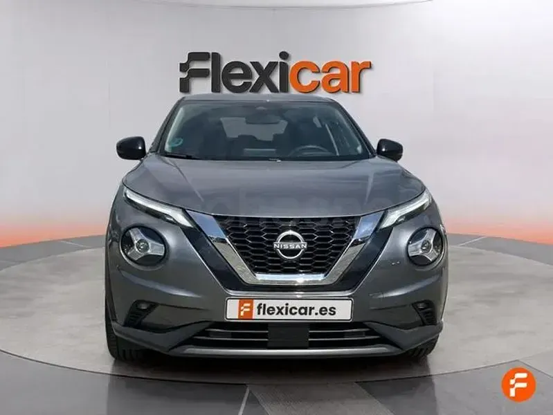 Usado Nissan Juke Acenta 114 CV (83 kW) 2024 Gris / plata SUV