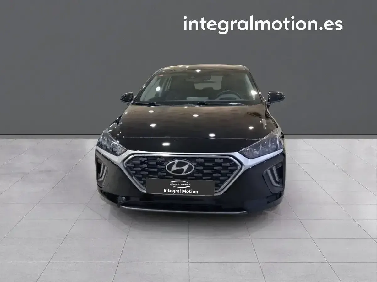 Usado Hyundai Ioniq 141 CV (103 kW) 2021 Negro Utilitario