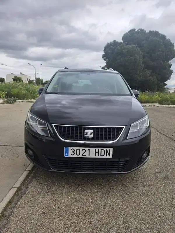 Usado Seat Alhambra Style 140 CV (102 kW) 2011 Negro Monovolumen
