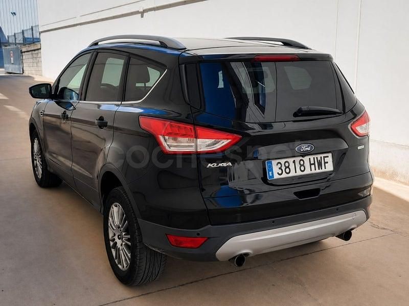 Usado Ford Kuga Titanium 150 HP (110 kW) 2014 Preto SUV