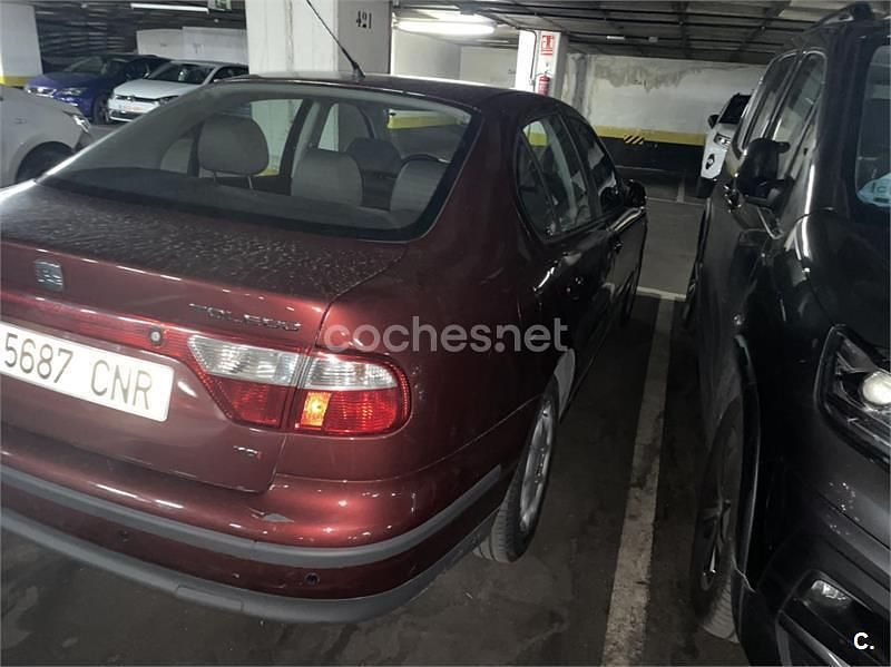 Usado Seat Toledo Stella 110 CV (80 kW) 2003 Granate Berlina