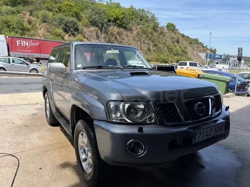 Usado Nissan Patrol SE 160 CV (117 kW) 2006 Gris / plata SUV