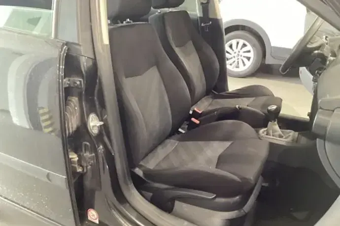 Usado Seat Ibiza Sport 100 CV (73 kW) 2005 Utilitario