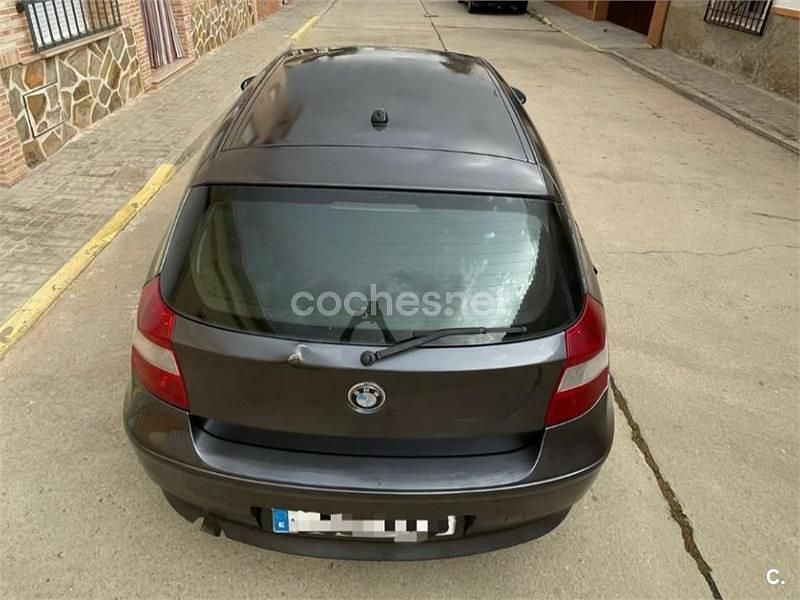 Usado BMW 116 115 CV (84 kW) 2005 Gris / plata Utilitario