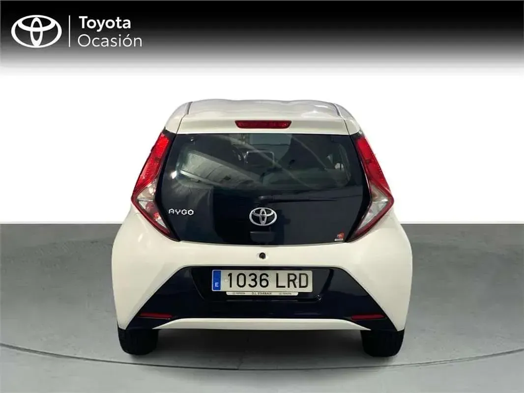 Usado Toyota Aygo X-play 72 CV (52 kW) 2021 Utilitario