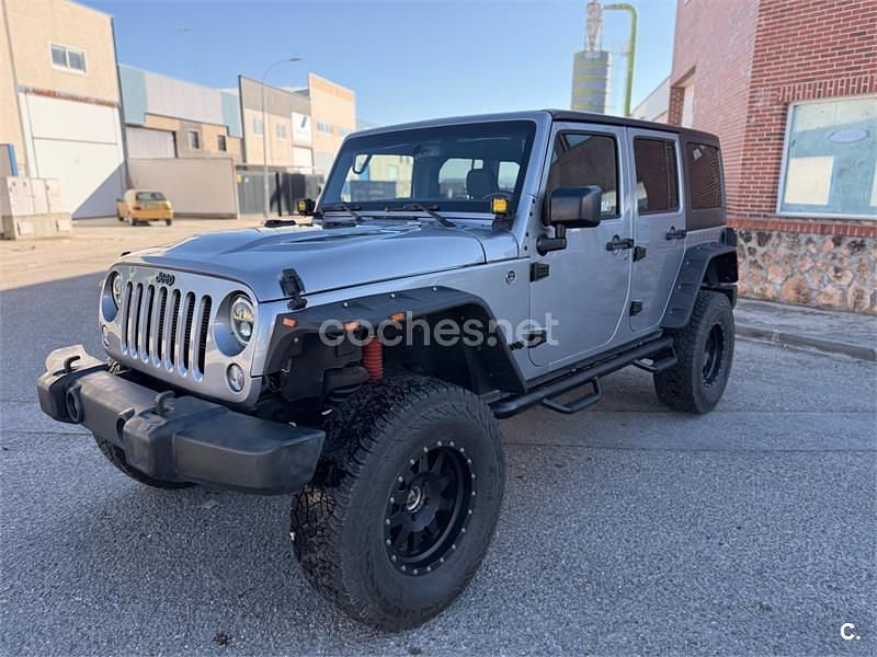 Usado Jeep Wrangler Unlimited Sahara 284 CV (208 kW) 2016 Gris / plata SUV