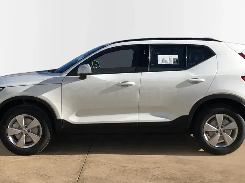 Nuevo Volvo XC40 163 CV (119 kW) 2026 Blanco SUV