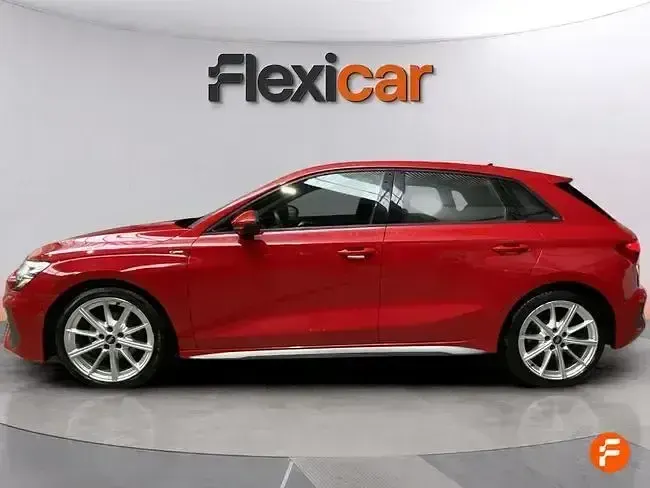 Käytetty Audi A3 S-Line 150 HP (110 kW) 2023 Punainen Sedan