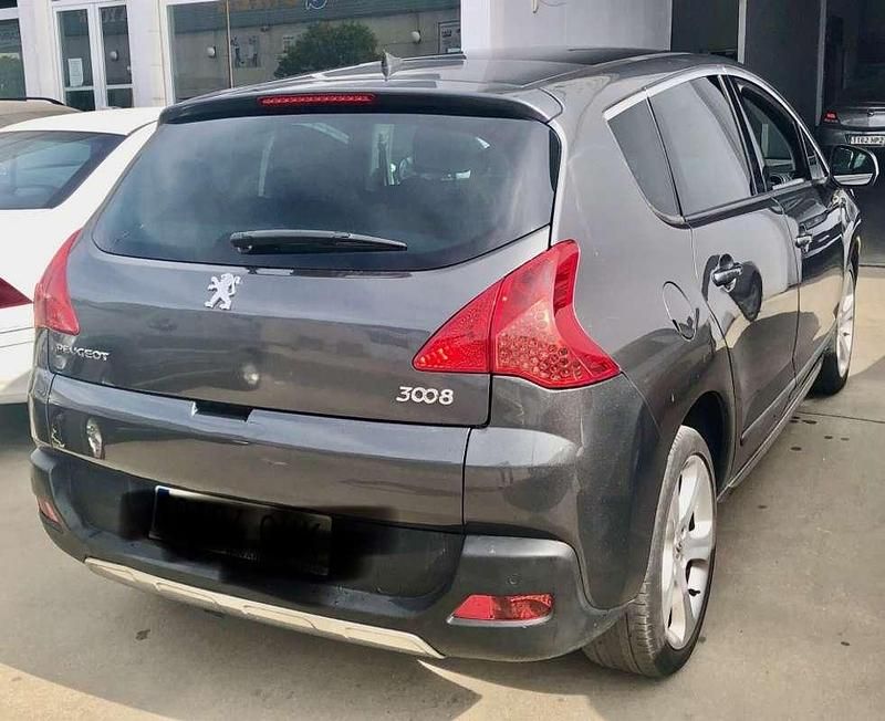 Usado Peugeot 3008 Sport 120 CV (88 kW) 2010 Gris Familiar