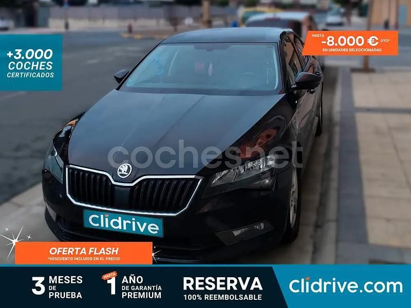 Negro Usado 2019 Skoda Superb Ambition Berlina | 11.490 € (Precio justo) - Imagen 1/3