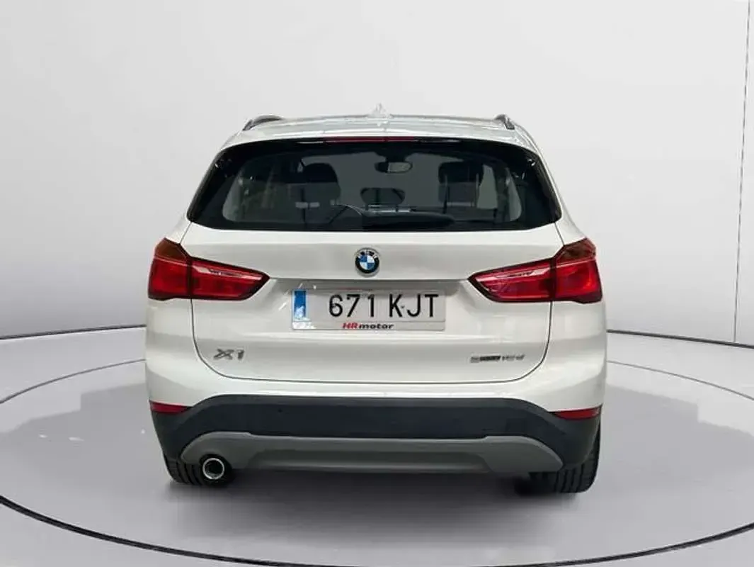 Usado BMW X1 Advantage 116 CV (85 kW) 2018 Blanco SUV