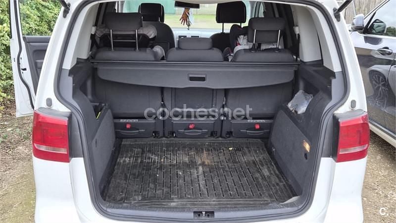 Usado VW Touran Sportline 140 CV (102 kW) 2013 Blanco Monovolumen