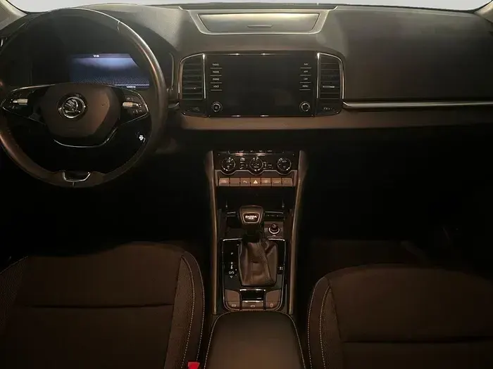 Usado Skoda Karoq Ambition 115 CV (84 kW) 2023 Blanco SUV