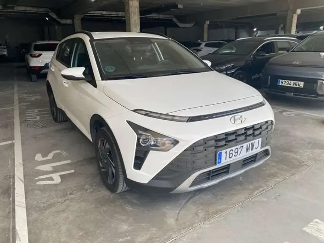 Usado Hyundai Bayon 80 CV (58 kW) 2024 Blanco SUV