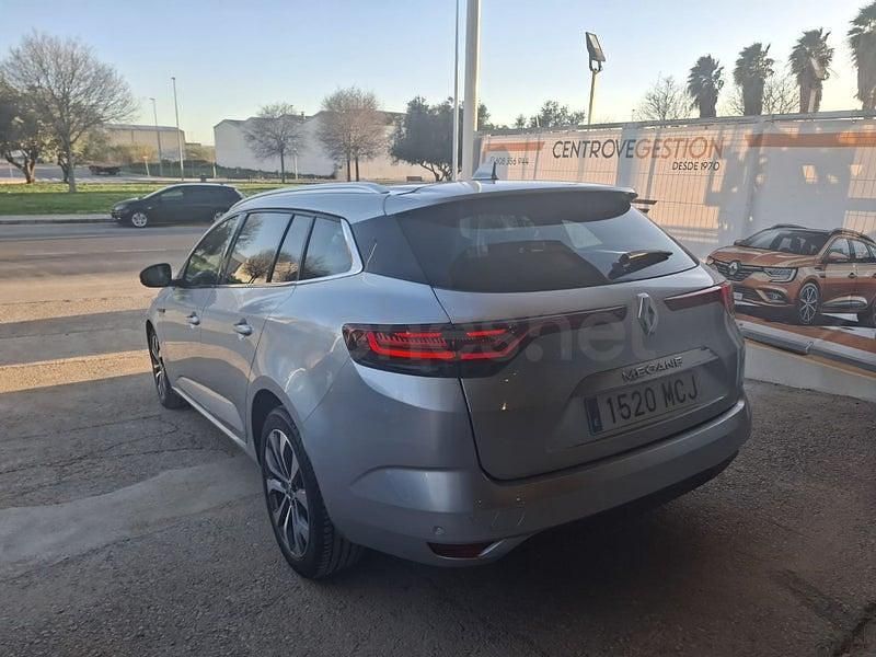 Usado Renault Mégane GrandTour Techno 140 CV (102 kW) 2022 Gris / plata Familiar