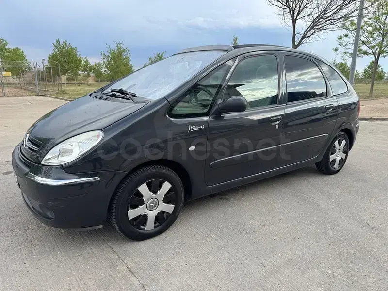Usado Citroën Xsara Picasso Exclusive 110 CV (80 kW) 2006 Negro Monovolumen