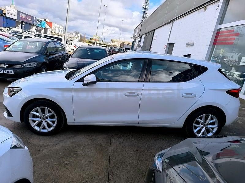 Usado Seat Leon Reference 115 CV (84 kW) 2021 Blanco Berlina