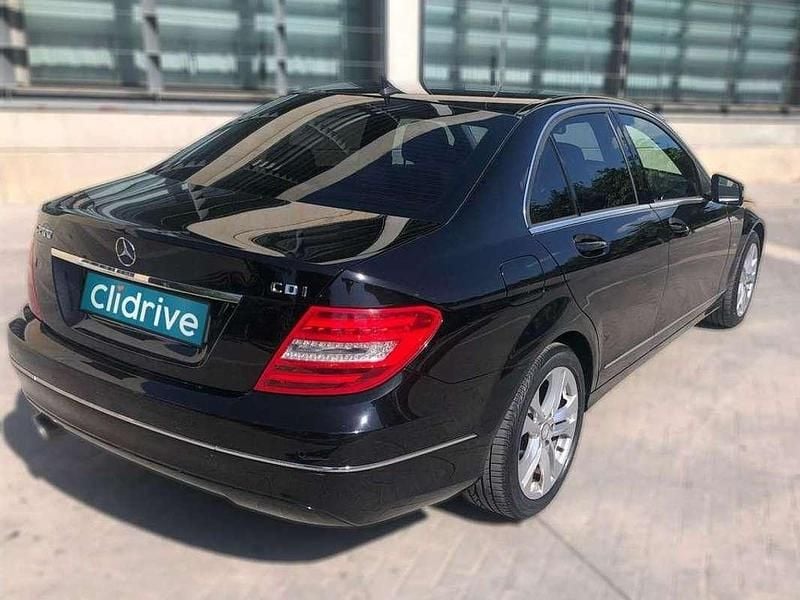Usado Mercedes C200 Avantgarde Edition 136 CV (100 kW) 2012 Negro Berlina